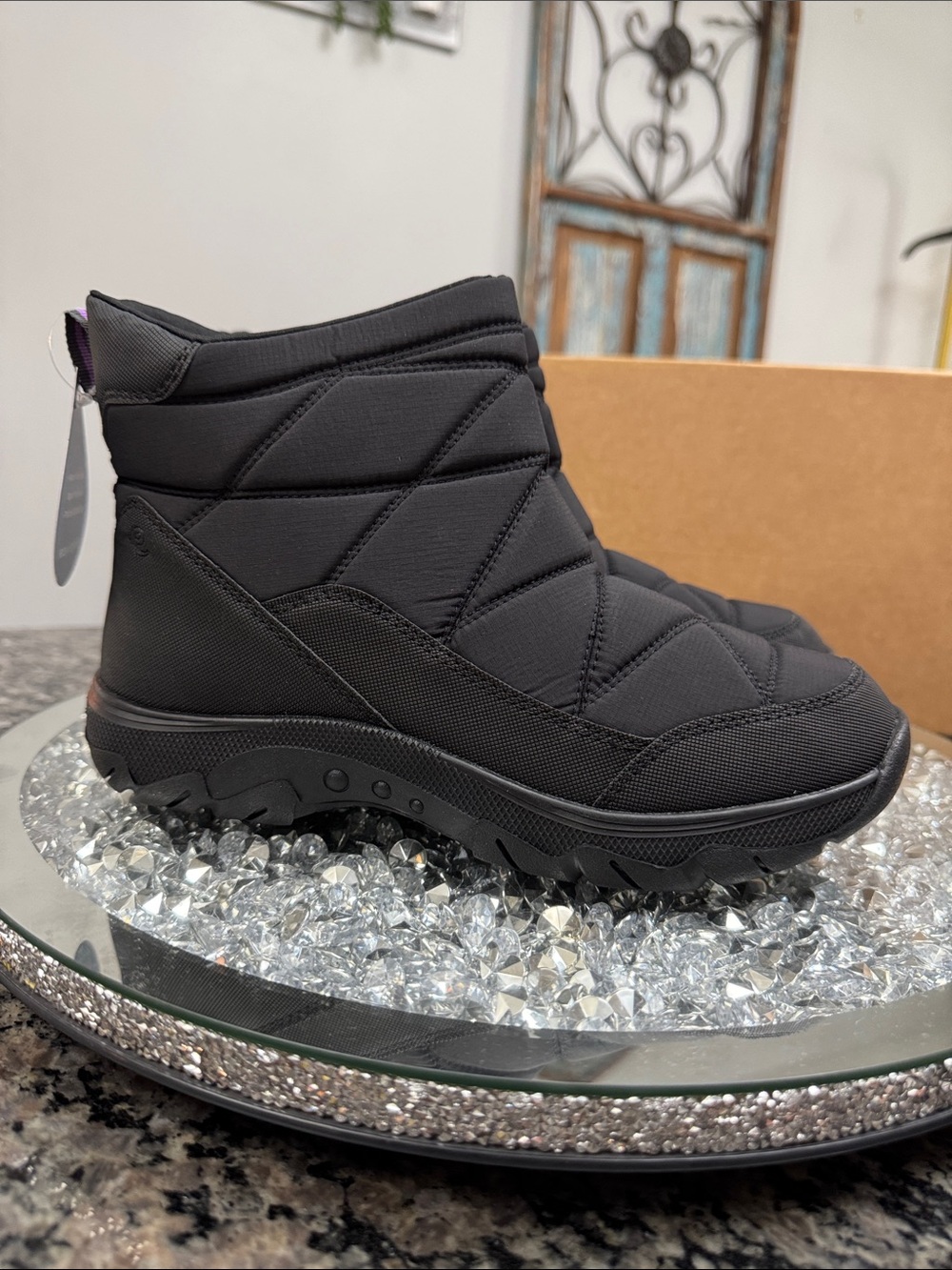 Easy Spirit Black Quilted Winter Ankle Boots NEW 8